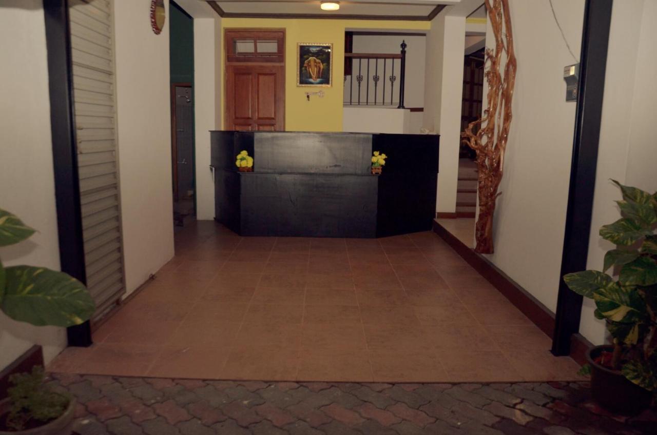 Hotel Mandakini Battaramulla Exterior foto